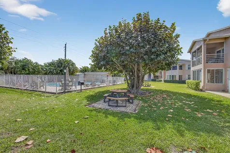 12416 Alternate A1a Palm Beach Gardens FL 33410
