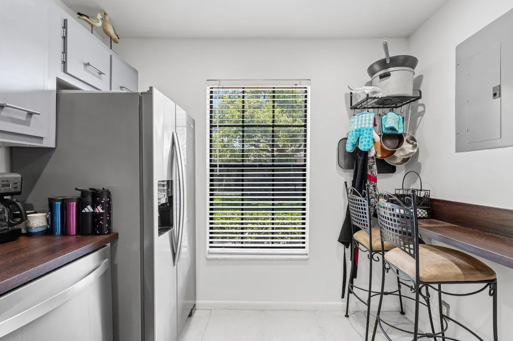 2361 SW 70th Avenue Davie FL 33317
