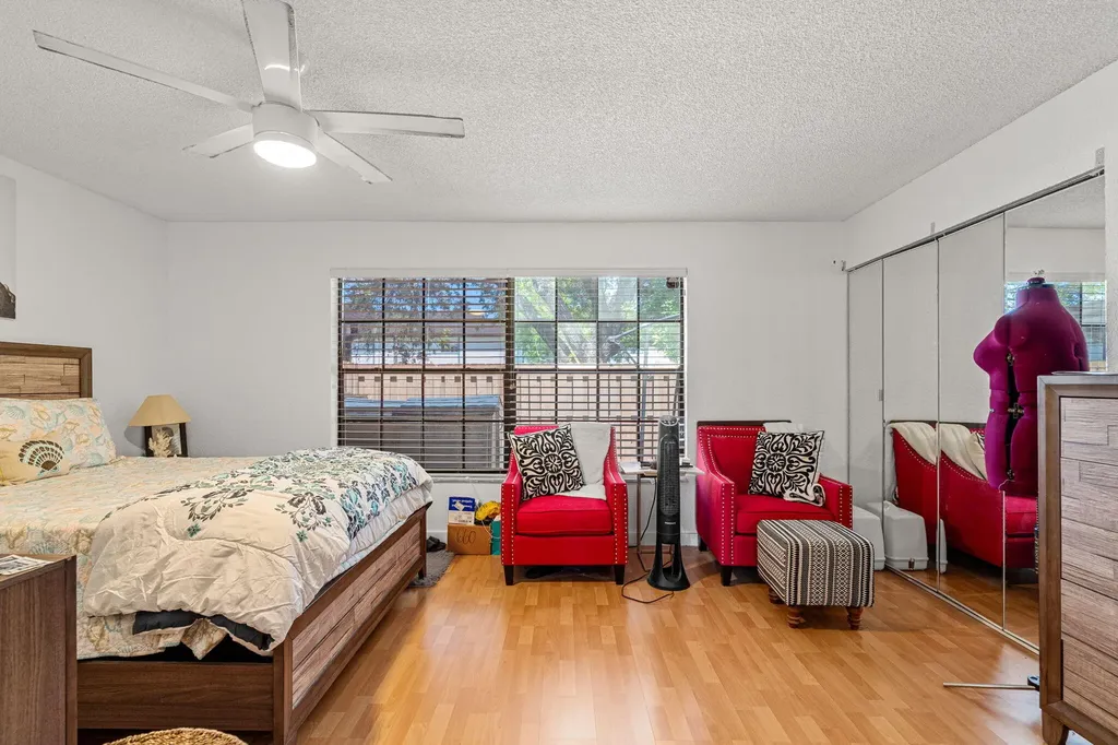 2361 SW 70th Avenue Davie FL 33317