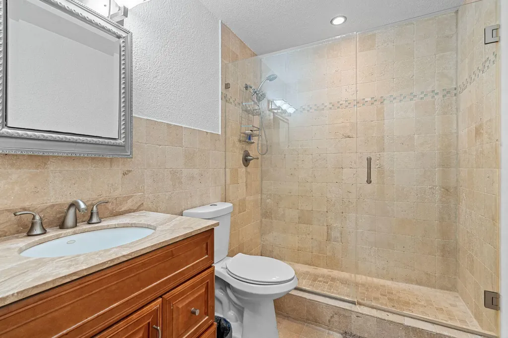 2361 SW 70th Avenue Davie FL 33317