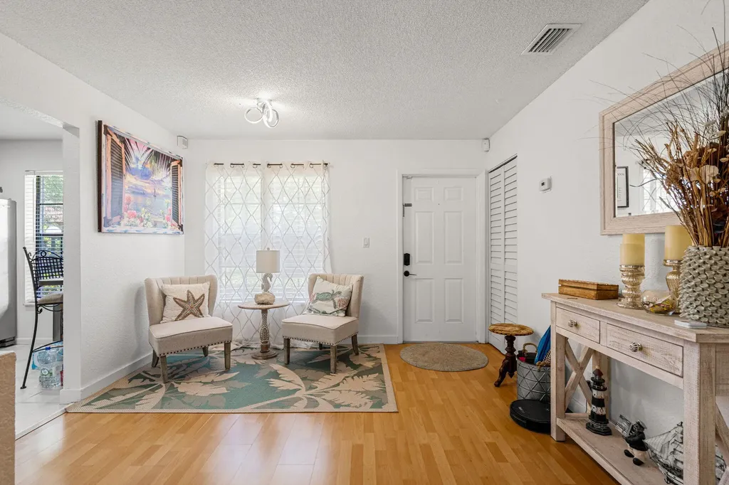 2361 SW 70th Avenue Davie FL 33317