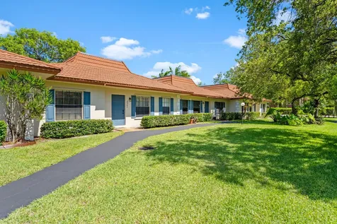 2361 SW 70th Avenue Davie FL 33317