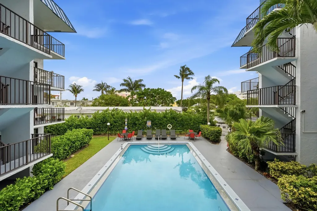 1975 SE 3rd Street Deerfield Beach FL 33441