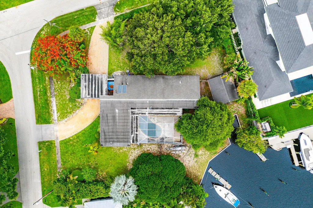 12019 N Edgewater Drive West Palm Beach FL 33410