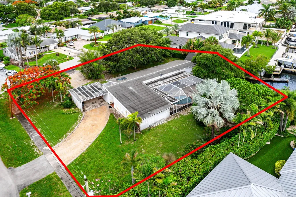 12019 N Edgewater Drive West Palm Beach FL 33410