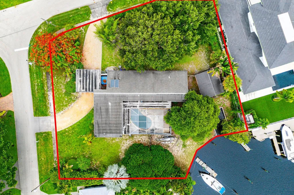 12019 N Edgewater Drive West Palm Beach FL 33410