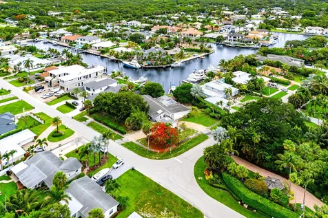 12019 N Edgewater Drive West Palm Beach FL 33410