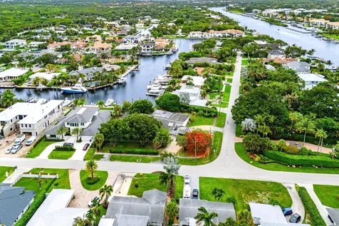 12019 N Edgewater Drive West Palm Beach FL 33410