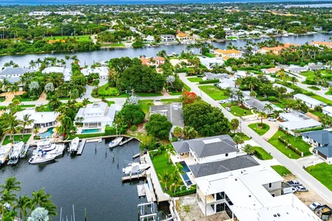 12019 N Edgewater Drive West Palm Beach FL 33410