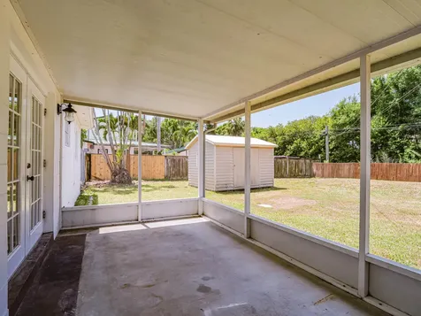 935 37th Avenue Vero Beach FL 32960
