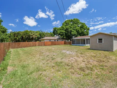 935 37th Avenue Vero Beach FL 32960