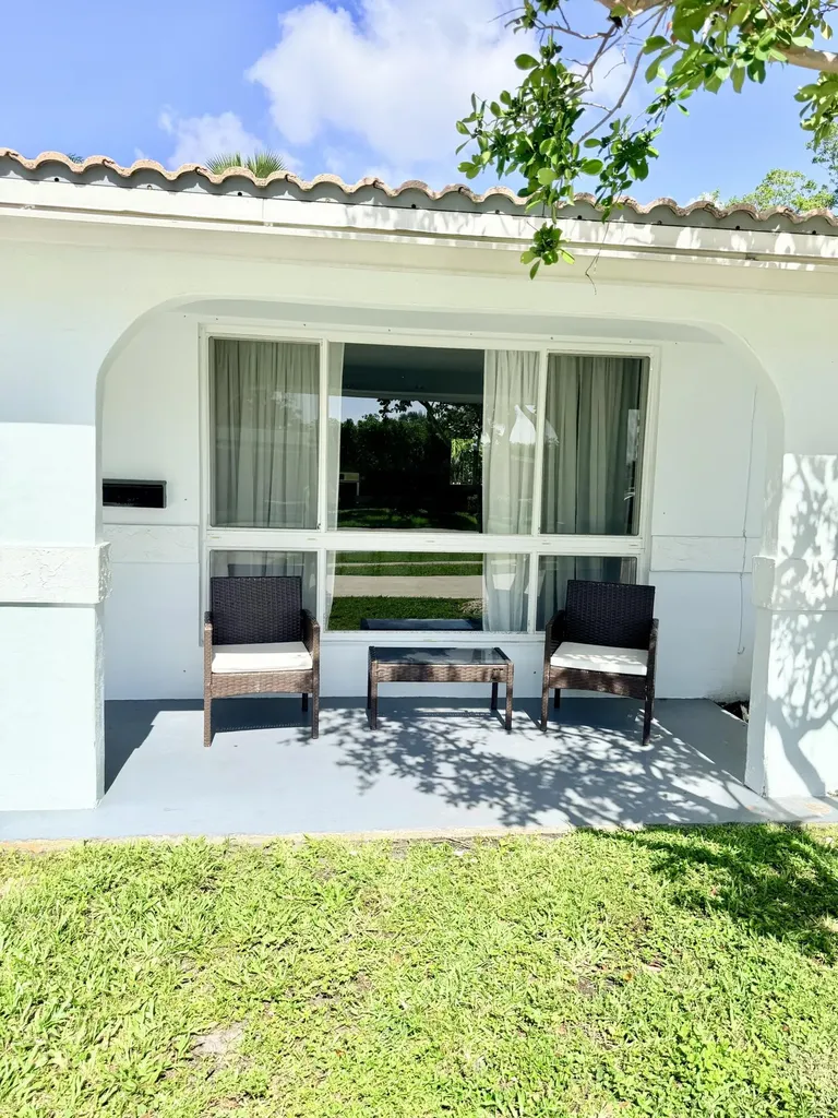 401 SE 3rd Terrace Deerfield Beach FL 33441