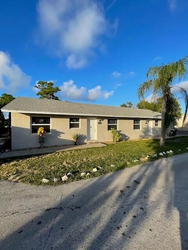 1420 Barton Road Lake Worth Beach FL 33460