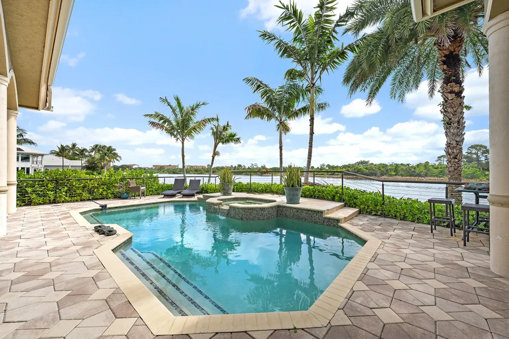 14324 Paradise Point Road Palm Beach Gardens FL 33410