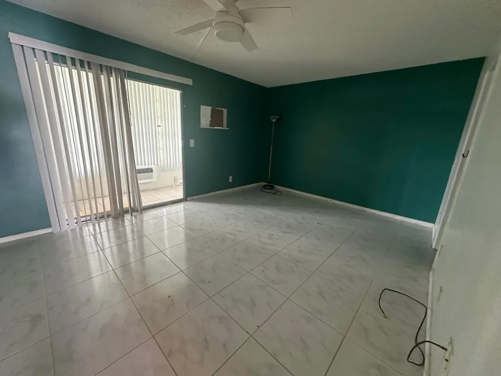 81 Farnham D Deerfield Beach FL 33442