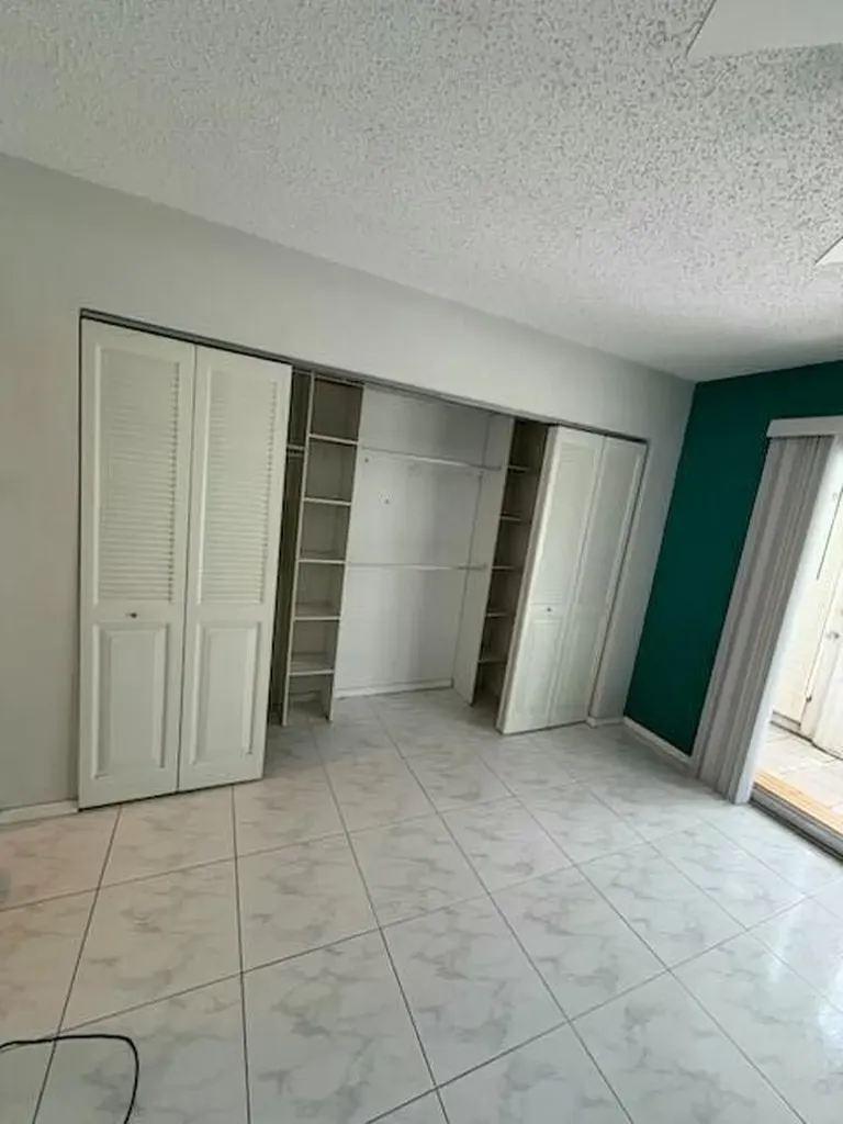81 Farnham D Deerfield Beach FL 33442