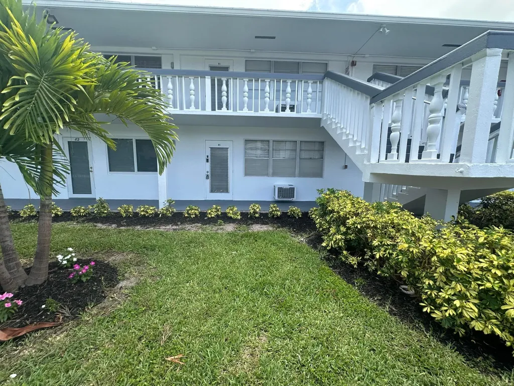 81 Farnham D Deerfield Beach FL 33442