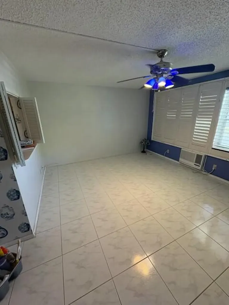 81 Farnham D Deerfield Beach FL 33442