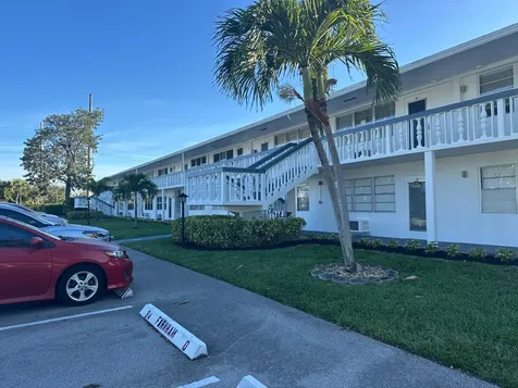 81 Farnham D Deerfield Beach FL 33442