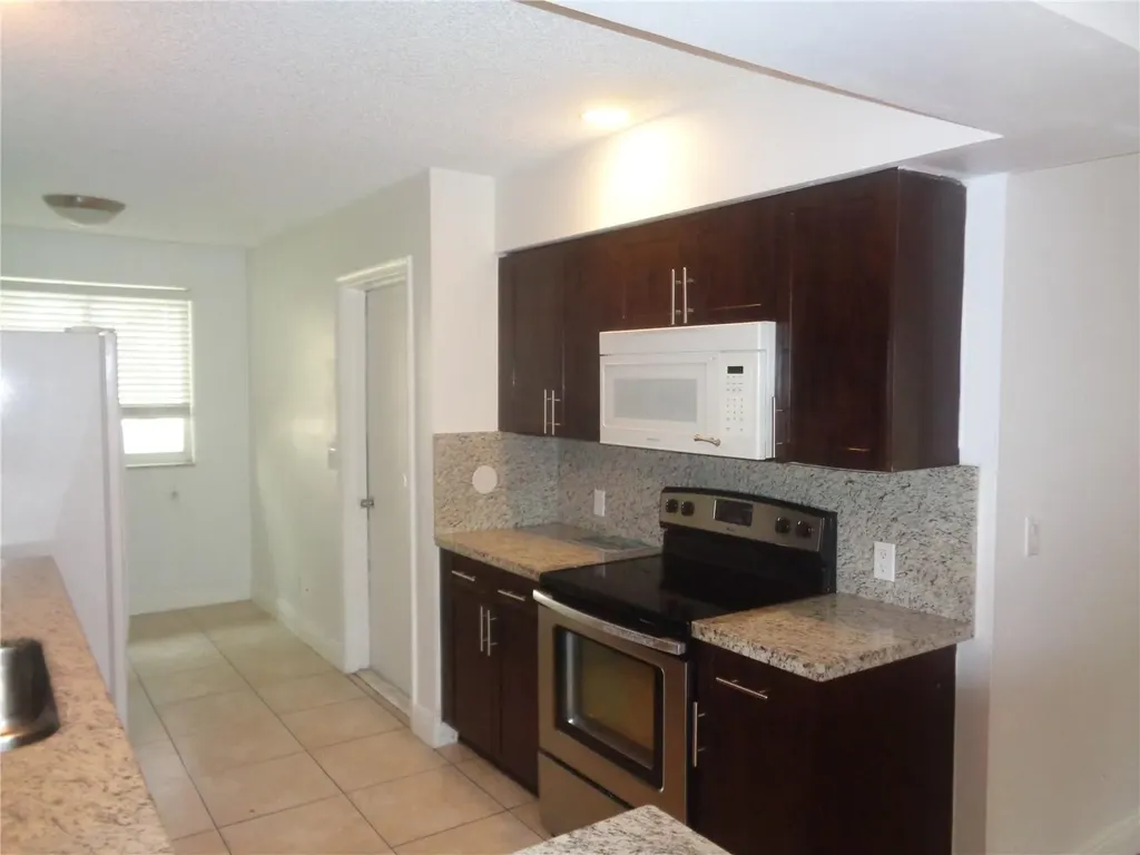 10939 W Broward Boulevard Plantation FL 33324