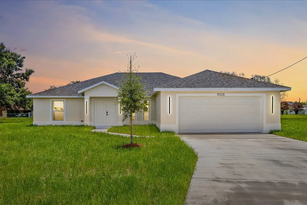 5315 NW Nail Court Port St Lucie FL 34986