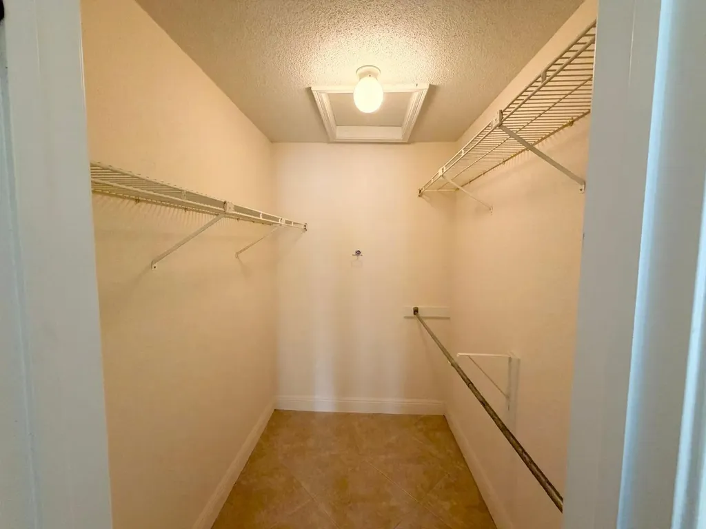 755 Riverside Drive Coral Springs FL 33071