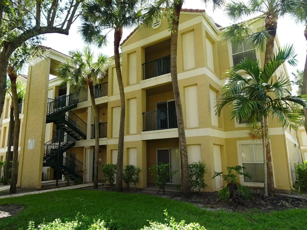 755 Riverside Drive Coral Springs FL 33071