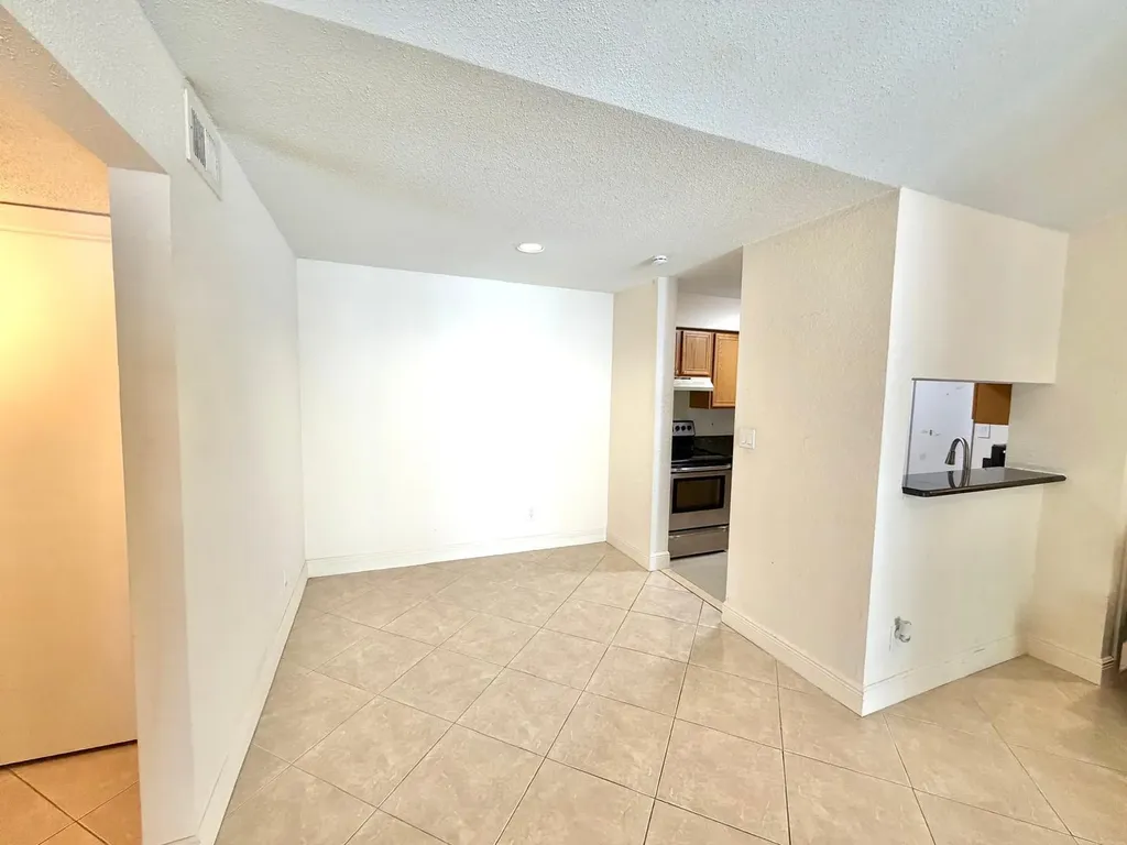 755 Riverside Drive Coral Springs FL 33071
