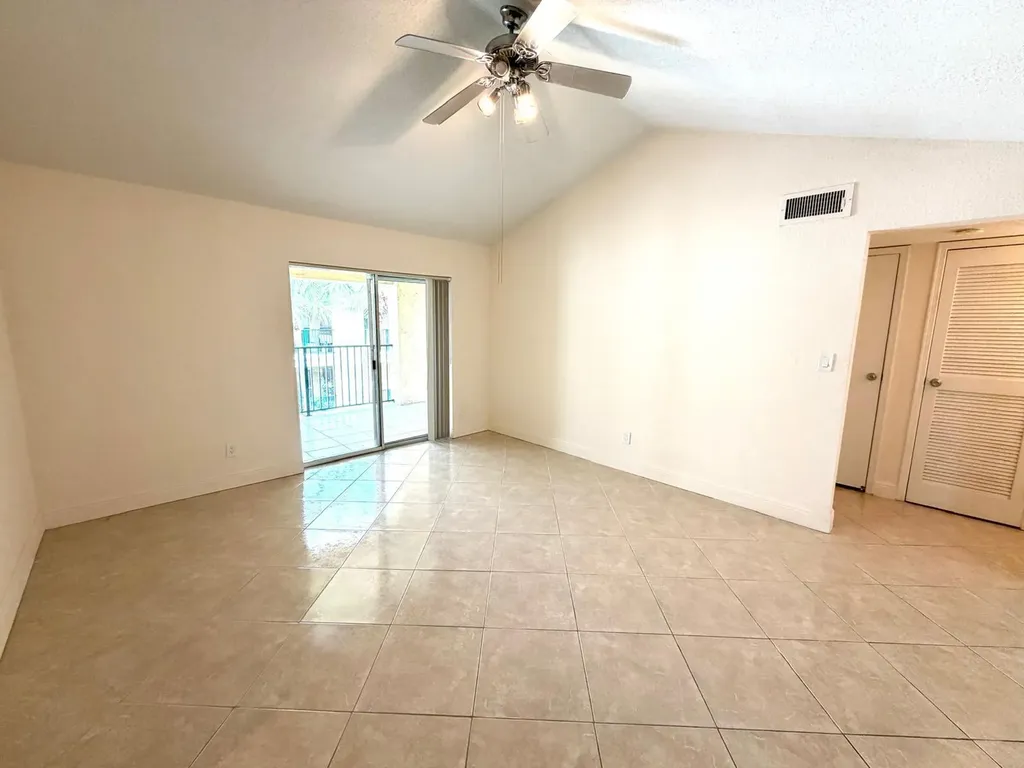 755 Riverside Drive Coral Springs FL 33071