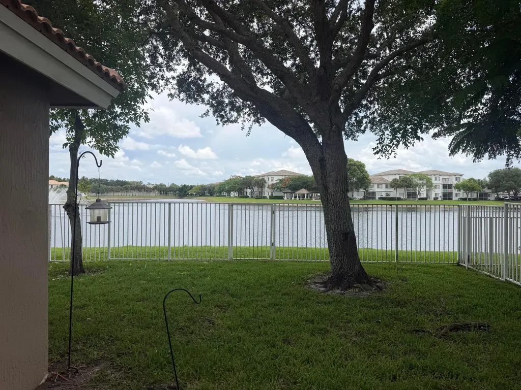 6718 Duval Avenue West Palm Beach FL 33411