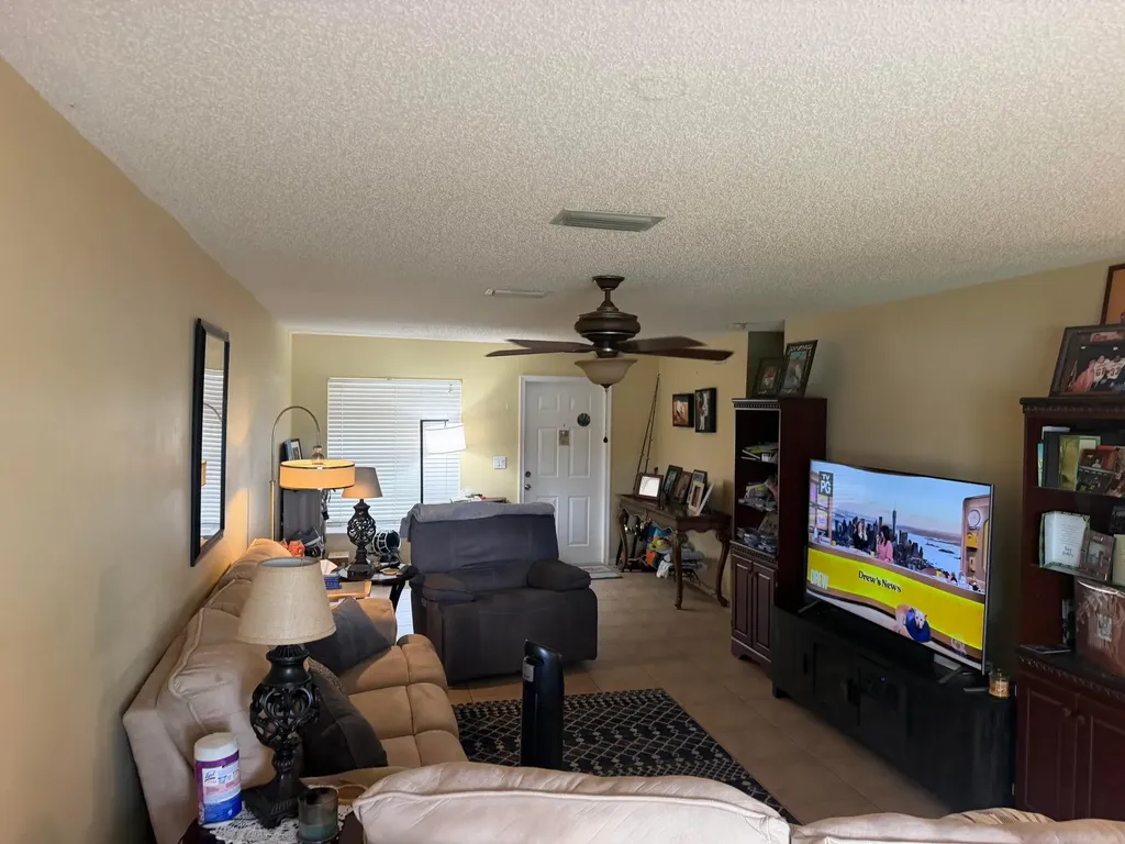 6718 Duval Avenue West Palm Beach FL 33411
