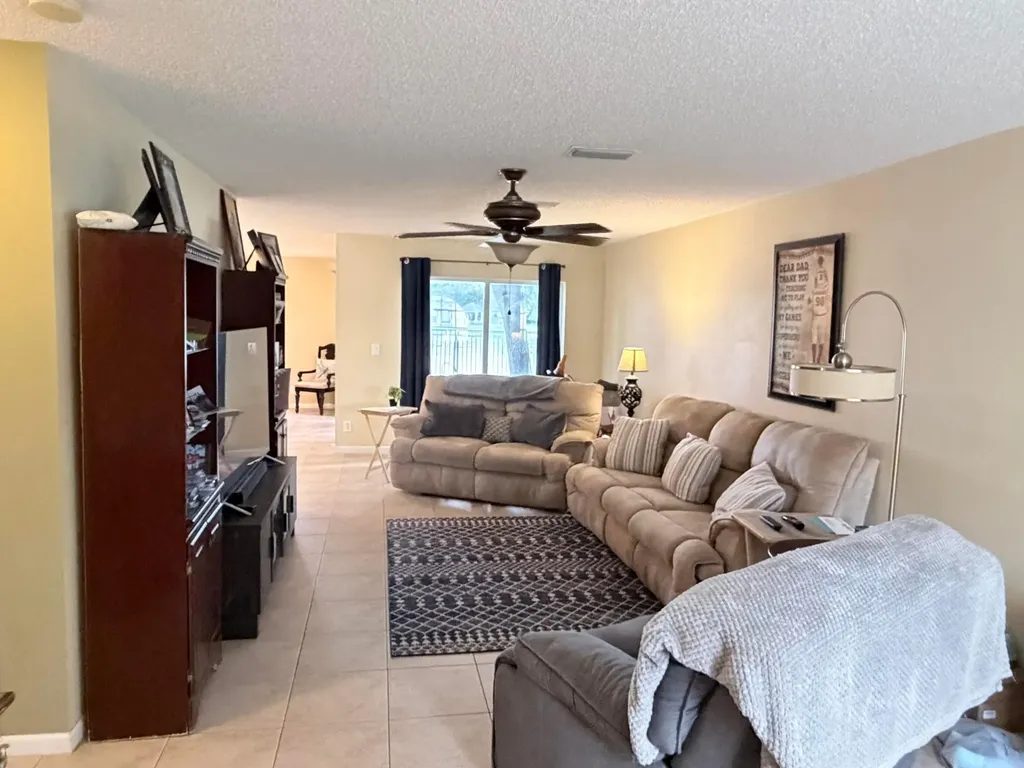 6718 Duval Avenue West Palm Beach FL 33411
