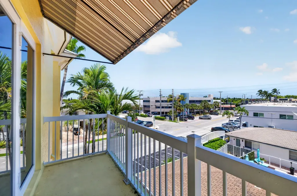 4332 Seagrape Drive Lauderdale By The Sea FL 33308
