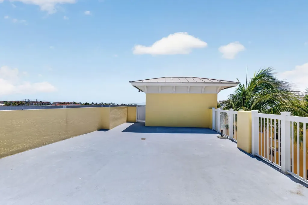4332 Seagrape Drive Lauderdale By The Sea FL 33308