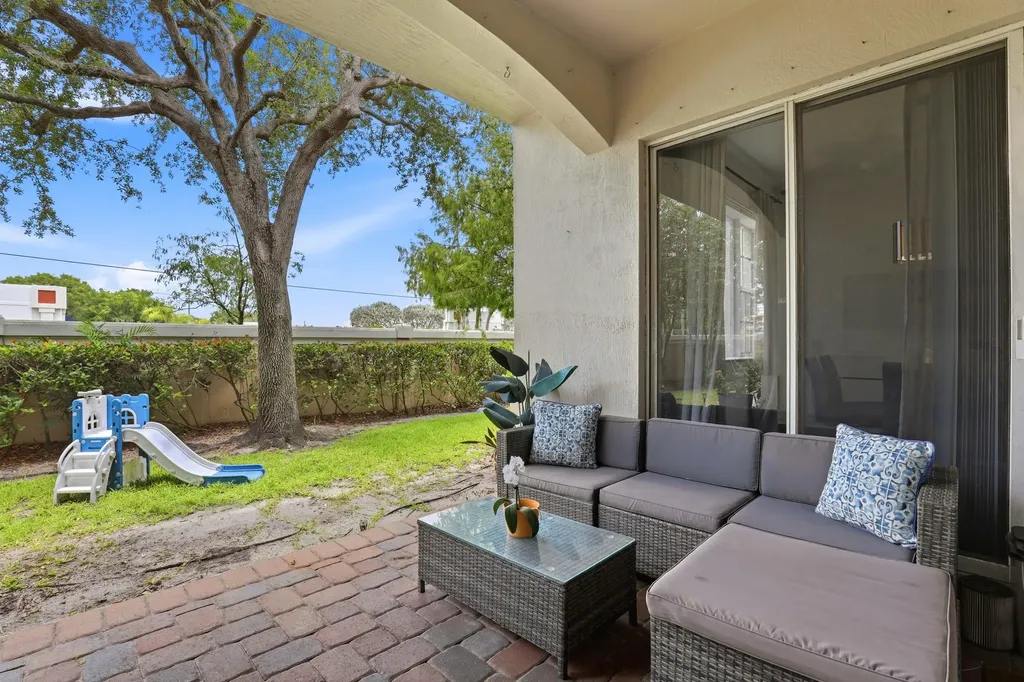 80 Nottingham Place Boynton Beach FL 33426