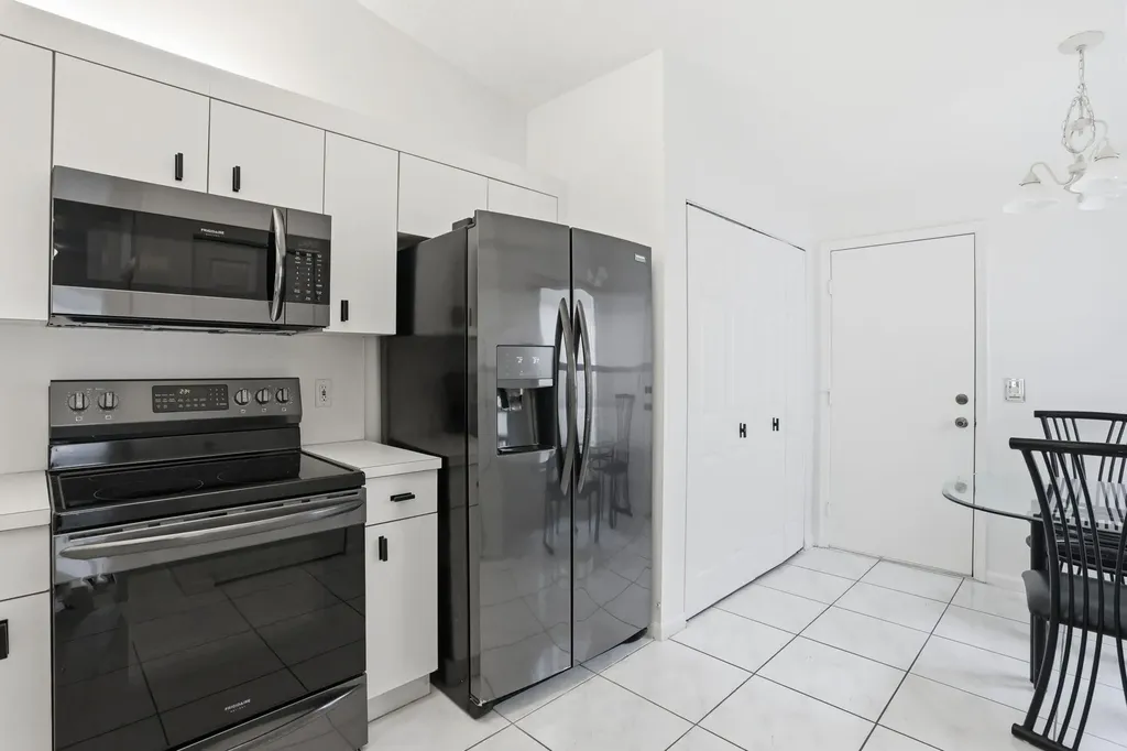18 Sausalito Drive Boynton Beach FL 33436