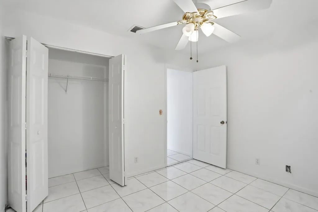 18 Sausalito Drive Boynton Beach FL 33436
