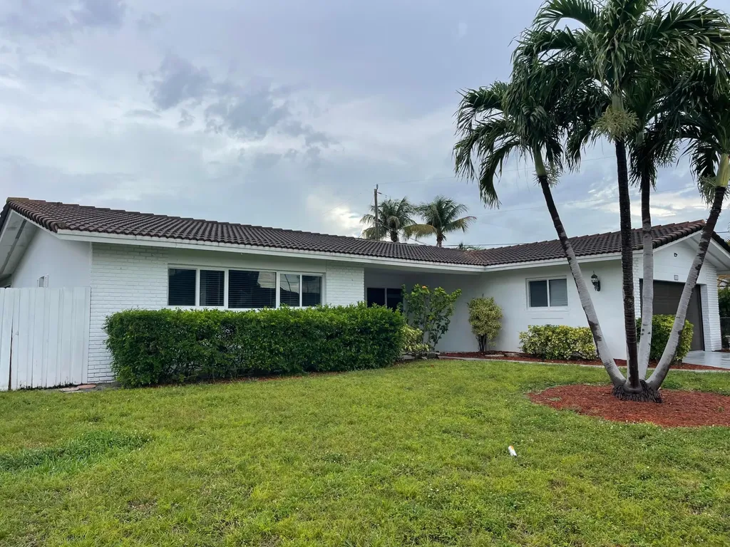 Lighthouse Point FL, 2910 NE 40th Court