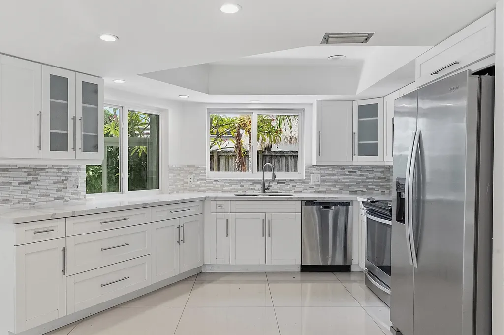 2910 NE 40th Court Lighthouse Point FL 33064