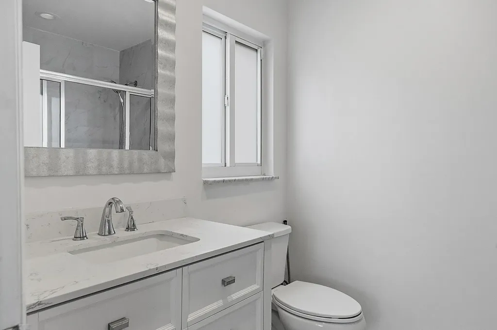 2910 NE 40th Court Lighthouse Point FL 33064