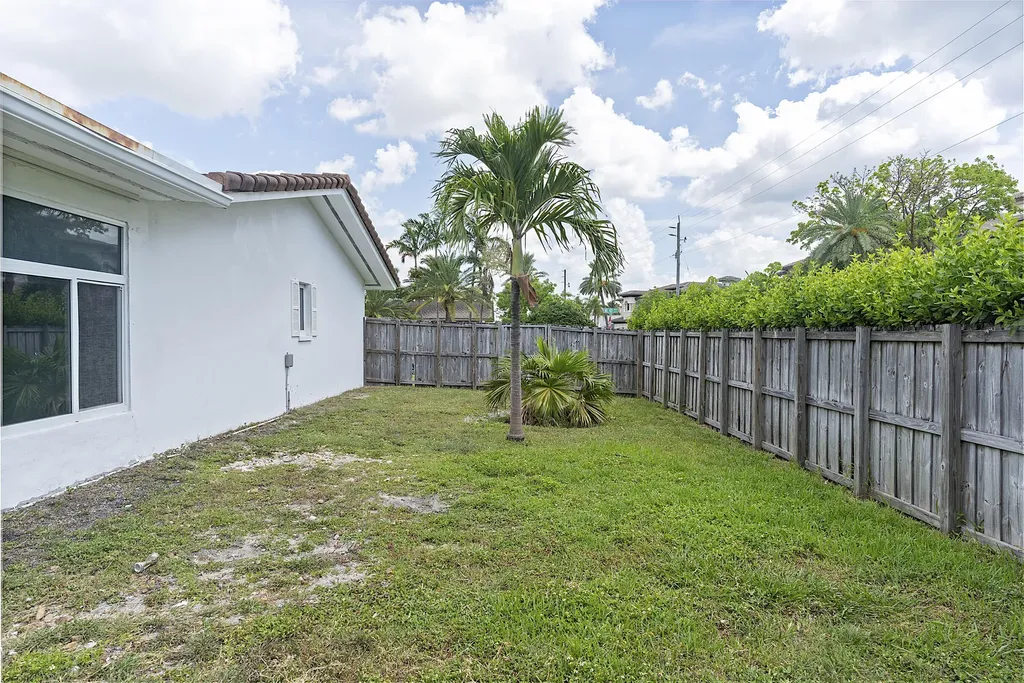 2910 NE 40th Court Lighthouse Point FL 33064