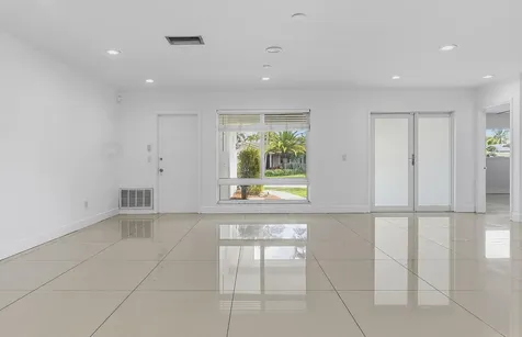 2910 NE 40th Court Lighthouse Point FL 33064