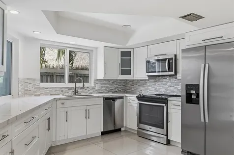 2910 NE 40th Court Lighthouse Point FL 33064