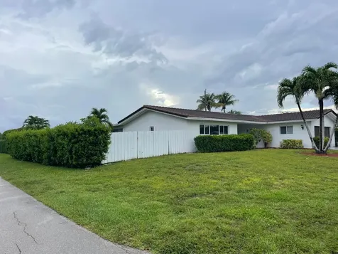 2910 NE 40th Court Lighthouse Point FL 33064