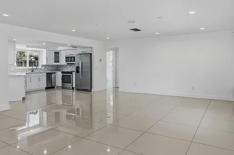 2910 NE 40th Court Lighthouse Point FL 33064