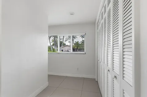 2910 NE 40th Court Lighthouse Point FL 33064
