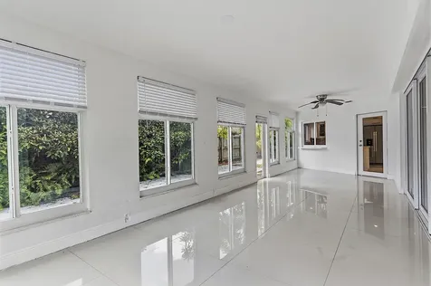 2910 NE 40th Court Lighthouse Point FL 33064