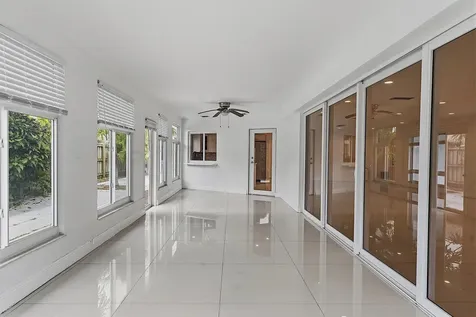 2910 NE 40th Court Lighthouse Point FL 33064