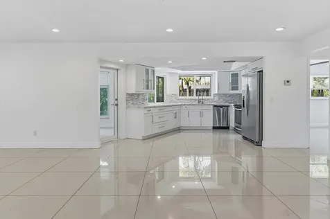2910 NE 40th Court Lighthouse Point FL 33064