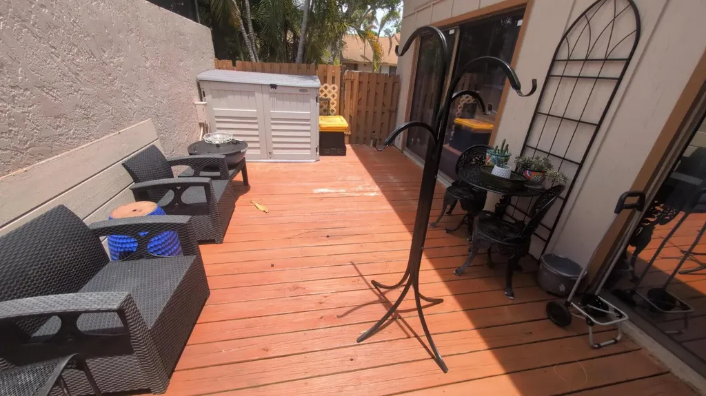 2400 SW 19th Avenue Boynton Beach FL 33426